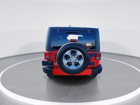 Used 2017 Jeep Wrangler Unlimited Sahara w/ Dual Top Group image 7