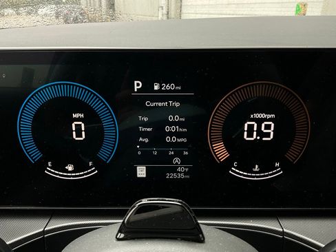 Used 2025 Hyundai Santa Fe SEL image 40