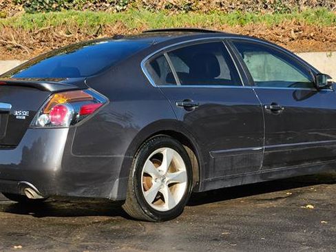 Used 2008 Nissan Altima 3.5 SE w/ Premium Pkg image 5