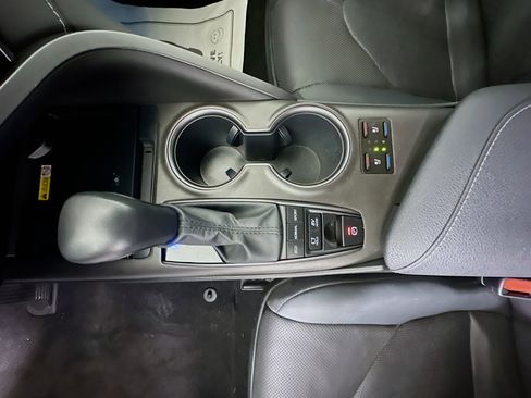 Used 2022 Toyota Camry XSE image 22