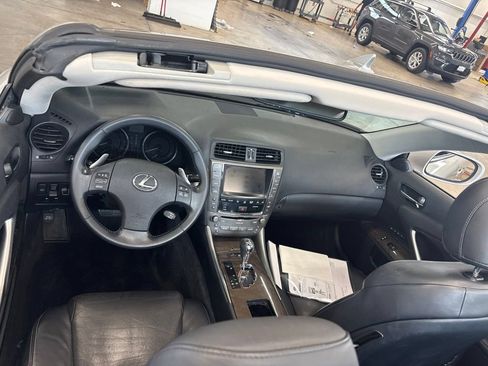 Used 2010 Lexus IS 250C w/ Luxury Pkg RWD image 5