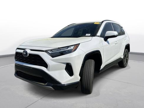 Certified 2023 Toyota RAV4 SE w/ Convenience Package image 2