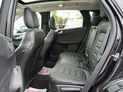 Certified 2024 Ford Escape Platinum w/ Premium Technology Package AWD/4WD image 8
