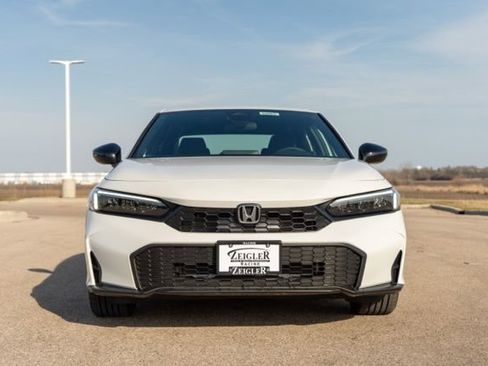 Used 2024 Honda Civic Sport image 2