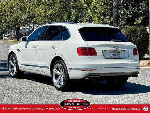 Used 2018 Bentley Bentayga AWD/4WD image 4