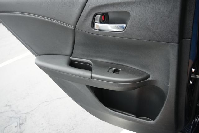 Used 2016 Honda Accord Sport image 17