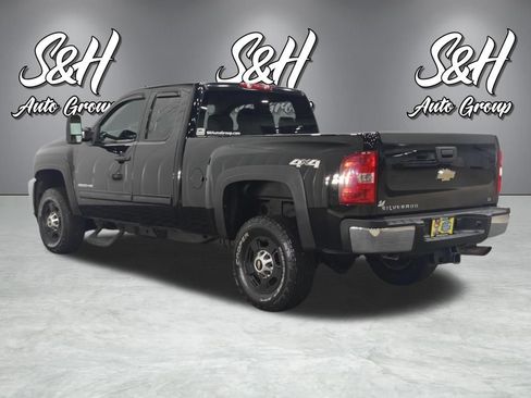 Used 2011 Chevrolet Silverado 2500 LT w/ Snow Plow Prep Package AWD/4WD image 16