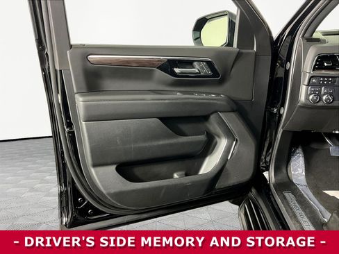 Used 2025 Chevrolet Tahoe LT AWD/4WD image 20