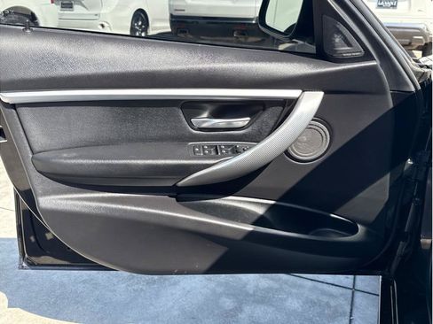 Used 2018 BMW 340i Sedan RWD image 16