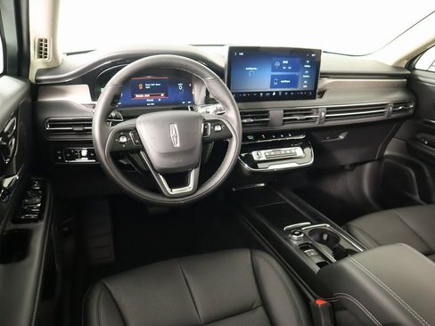 New 2025 Lincoln Corsair Grand Touring image 2