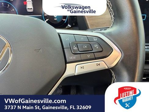 Certified 2025 Volkswagen Atlas SE image 24