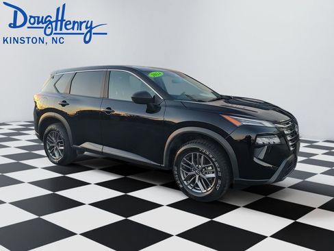 Used 2024 Nissan Rogue S image 7