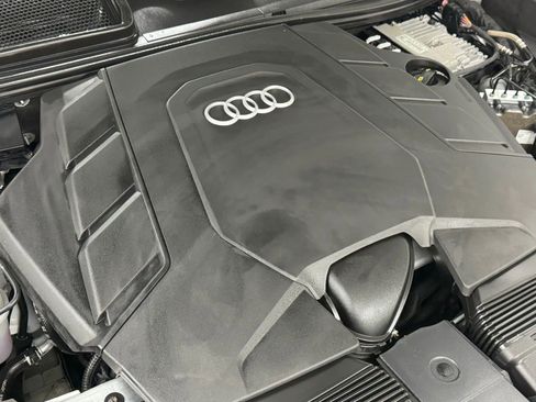 Used 2019 Audi Q8 Prestige w/ Luxury Package image 35