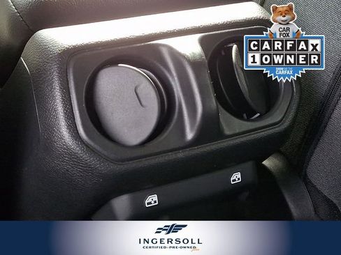 Used 2024 Jeep Wrangler Unlimited image 12