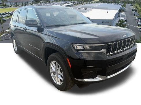 Certified 2025 Jeep Grand Cherokee L Laredo image 2