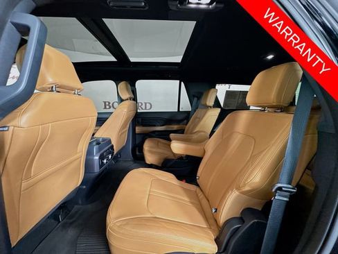 Certified 2024 Ford Expedition Platinum image 26