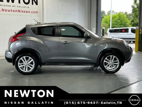 Used 2014 Nissan Juke SV w/ Navigation Package FWD image 4