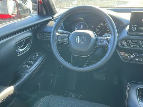 Used 2025 Honda HR-V Sport image 23