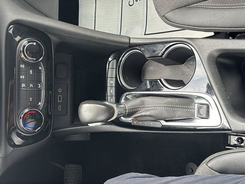 Certified 2023 Buick Encore GX Preferred w/ Cold Weather Comfort Package AWD/4WD image 35