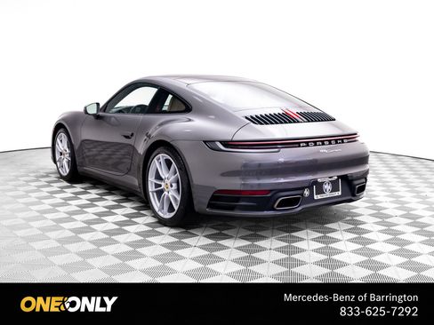 Used 2022 Porsche 911 Carrera RWD image 3