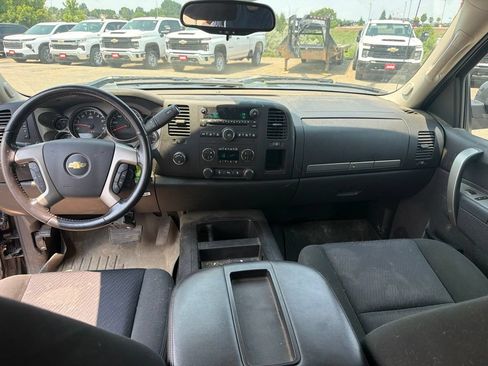 Used 2011 Chevrolet Silverado 1500 LT w/ All-Star Edition AWD/4WD image 22