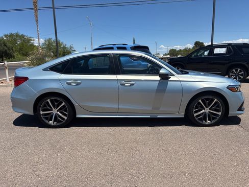 Used 2022 Honda Civic Touring image 6