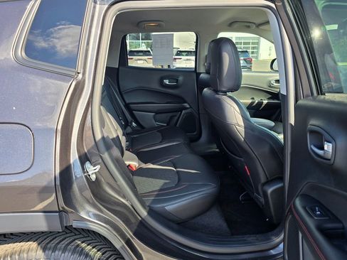 Used 2018 Jeep Compass Trailhawk w/ Navigation Group AWD/4WD image 32