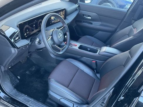 Used 2025 Nissan Kicks SR image 10