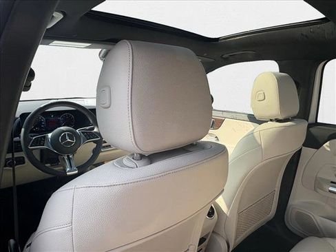 New 2026 Mercedes-Benz GLA 250 image 12