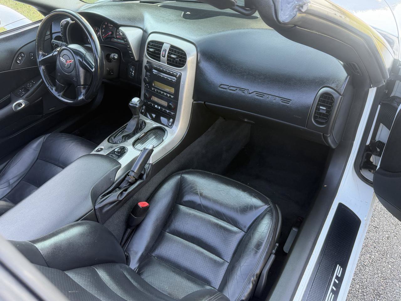 Used 2005 Chevrolet Corvette Coupe w/ Preferred Equipment Group RWD image 10