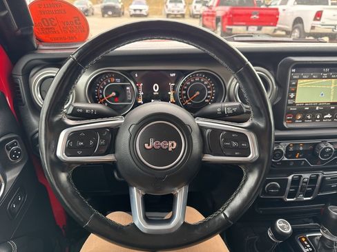 Used 2020 Jeep Gladiator Overland image 11