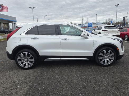 Certified 2023 Cadillac XT4 Premium Luxury w/ Cold Weather Package image 17