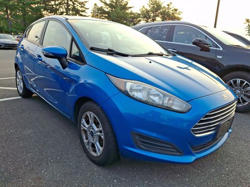 Used 2016 Ford Fiesta SE w/ Cold Weather Package FWD image 5