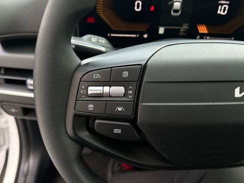 New 2025 Kia K4 LXS image 20