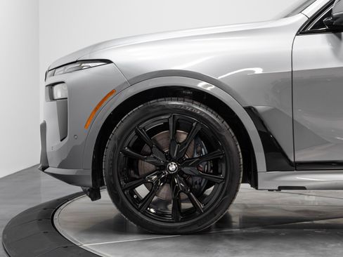 Used 2024 BMW X7 M60i w/ Executive Package image 41