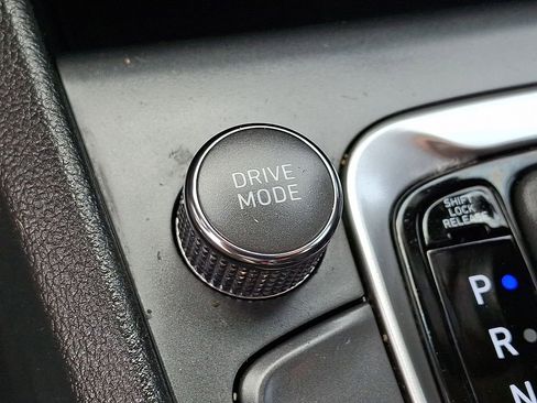 Used 2023 Hyundai Kona SEL AWD/4WD image 28