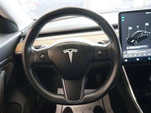 Used 2018 Tesla Model 3 Long Range image 27
