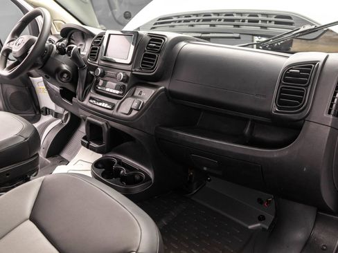 Used 2025 RAM ProMaster 2500 FWD image 33