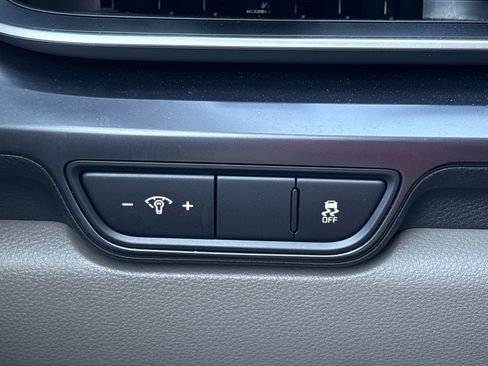 Certified 2025 Kia Carnival FWD image 14