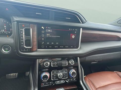 Used 2023 GMC Yukon Denali Ultimate image 20