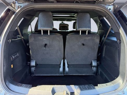 Used 2018 Ford Explorer Sport w/ Equipment Group 401A AWD/4WD image 8