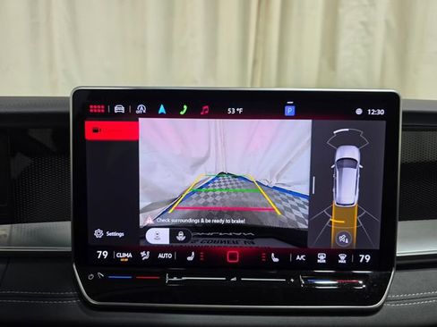 Certified 2025 Volkswagen Tiguan SE w/ Panoramic Sunroof Package image 21