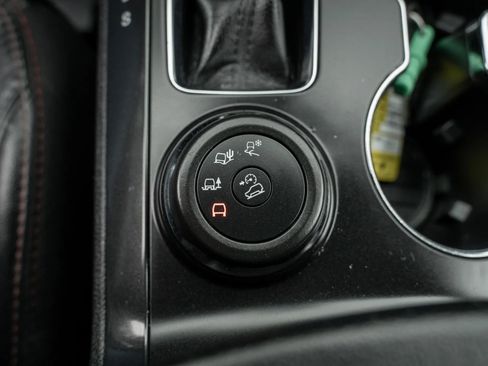 Used 2019 Ford Explorer Sport image 29