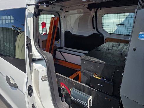 Used 2017 Ford Transit Connect XL FWD image 15