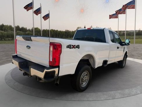 Used 2018 Ford F250 XL w/ Power Equipment Group AWD/4WD image 9