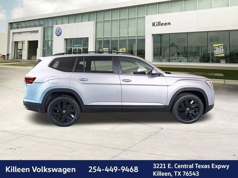 New 2026 Volkswagen Atlas SE image 8