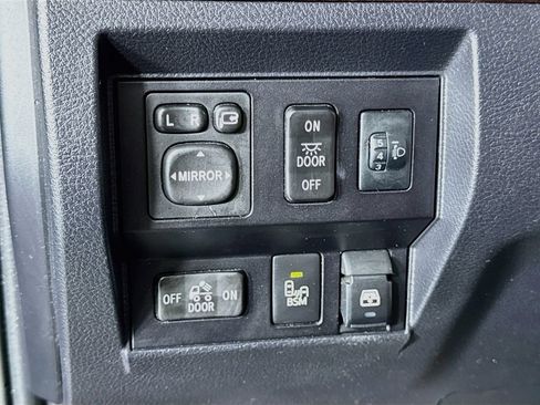 Used 2017 Toyota Tundra 1794 Edition AWD/4WD image 15