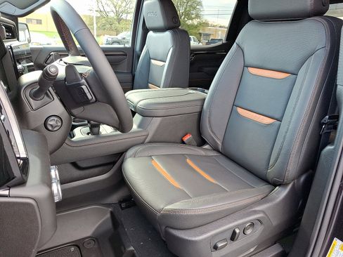 New 2026 GMC Sierra 1500 AT4 w/ AT4 Premium Package image 6