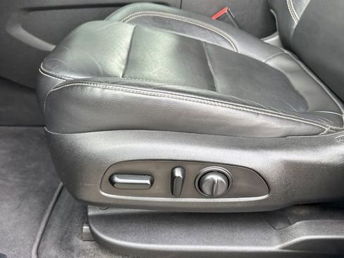 Used 2020 Chevrolet Traverse RS image 13