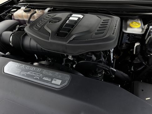 Used 2024 Jeep Wagoneer 4WD w/ Premium Group I image 34